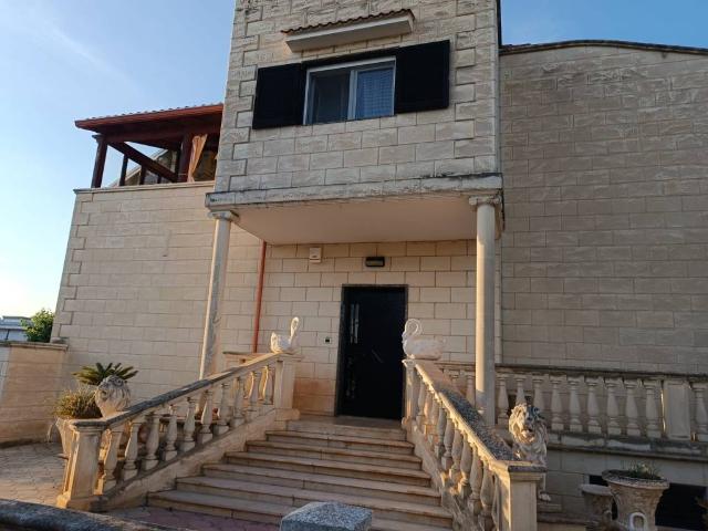 Villa Indipendente in vendita a Municipio 5, Puglia