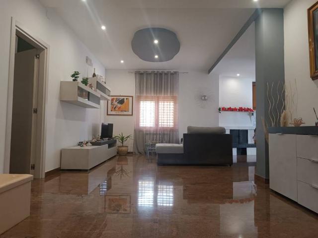 Villa Indipendente in vendita a Puglia, Bari