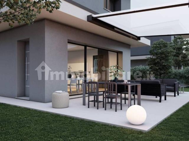 Villa Indipendente in vendita a Bizzarone, Lombardia