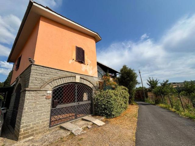Villa Indipendente in vendita a Blera, Lazio