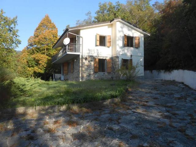 Villa Indipendente in vendita a Cascina Balzago, Bobbio