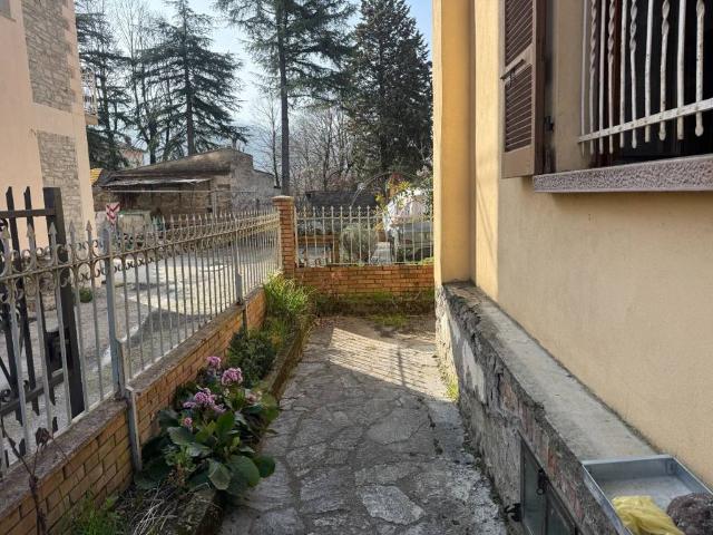 Villa Indipendente in vendita a Bobbio, Reggio Emilia