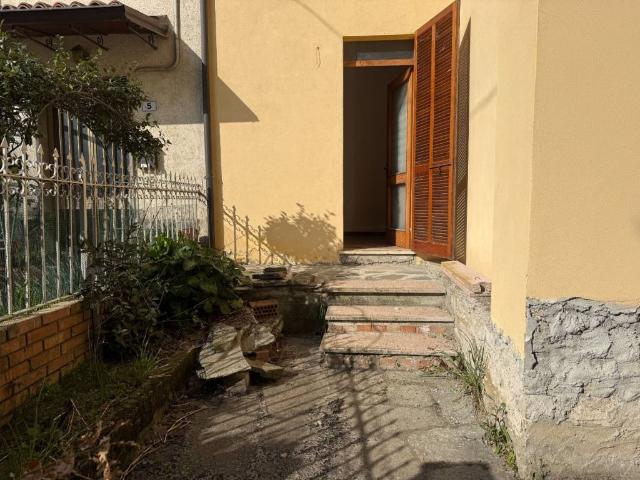 Villa Indipendente in vendita a Bobbio, Reggio Emilia