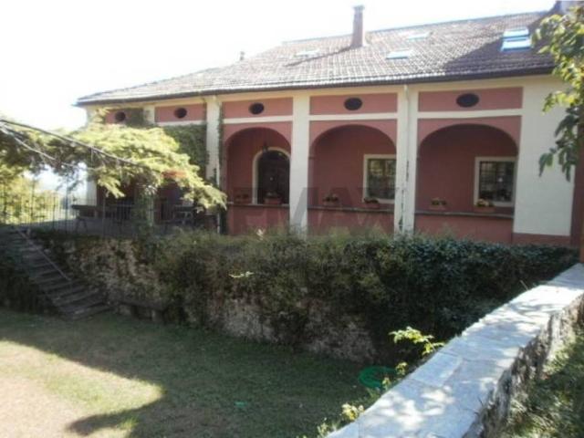 Villa Indipendente in vendita a Bobbio, Reggio Emilia