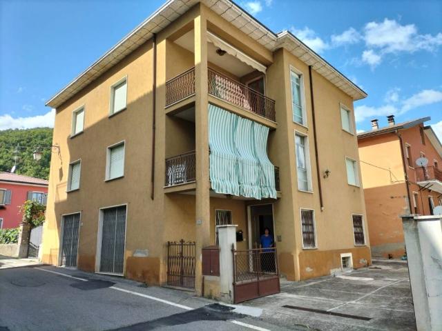 Villa Indipendente in vendita a Bobbio, Reggio Emilia