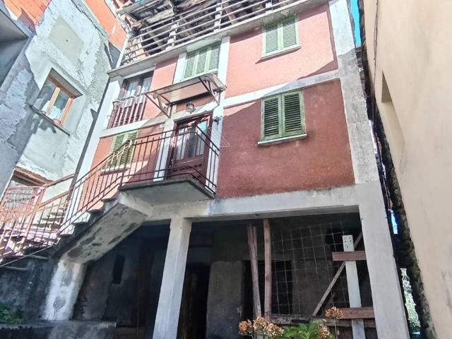 Villa Indipendente in vendita a Piemonte, Vercelli