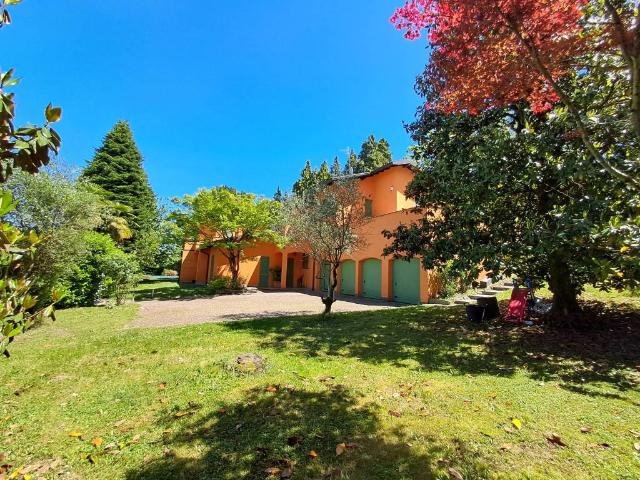 Villa Indipendente in vendita a Lomnago, Bodio Lomnago