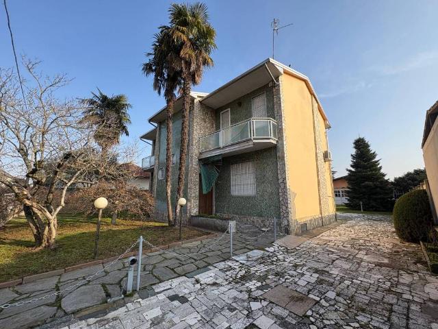 Villa Indipendente in vendita a Boffalora Sopra Ticino, Lombardia