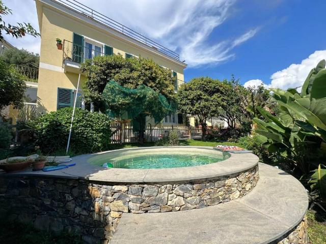 Villa Indipendente in vendita a Bogliasco, Liguria