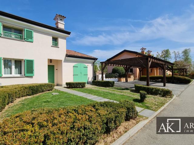 Villa Indipendente in vendita a Piemonte, Novara