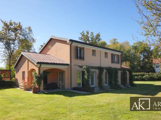 Villa Indipendente in vendita a Piemonte, Novara