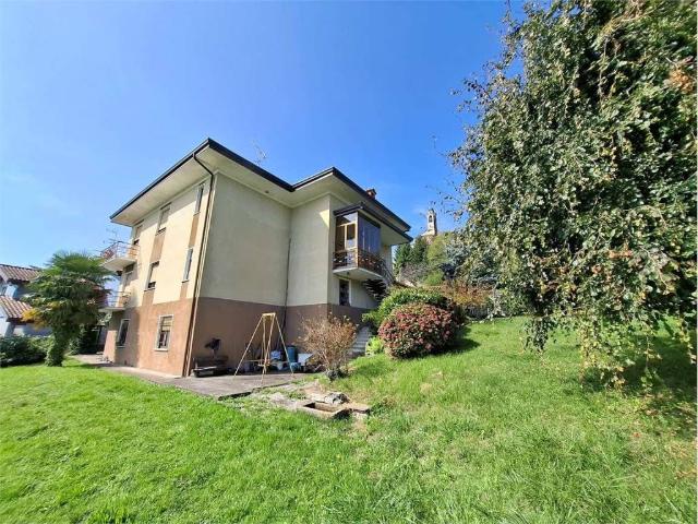 Villa Indipendente in vendita a Arbora, Piemonte