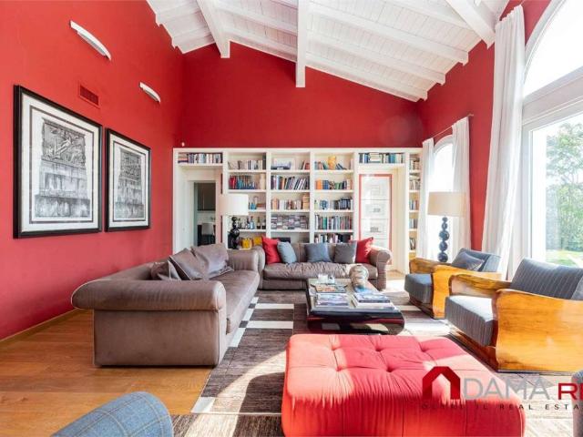Villa Indipendente in vendita a Bogogno, Novara
