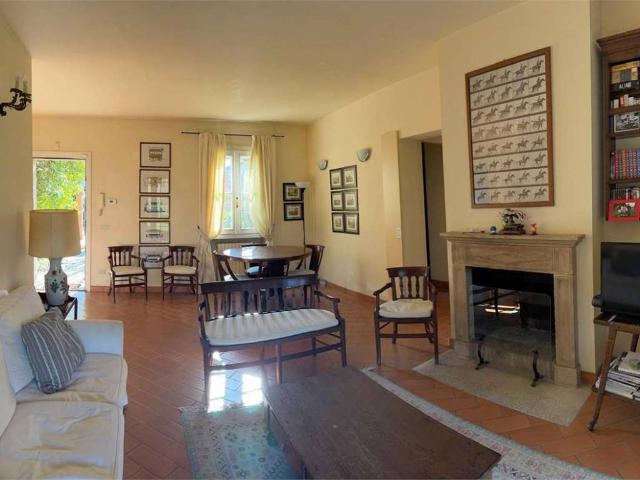 Villa Indipendente in vendita a Bogogno, Novara