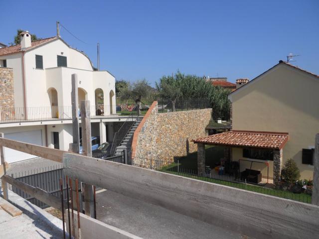 Villa Indipendente in vendita a Boissano, Liguria