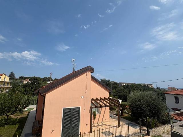 Villa Indipendente in vendita a Boissano, Liguria