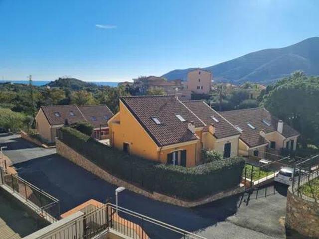 Villa Indipendente in vendita a Boissano, Liguria