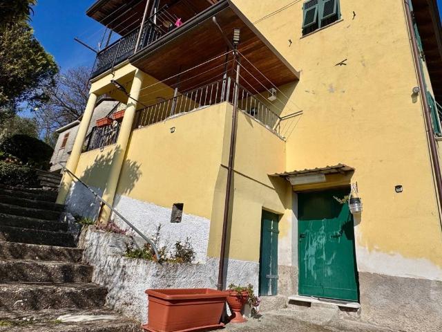 Villa Indipendente in vendita a Bolano, Liguria