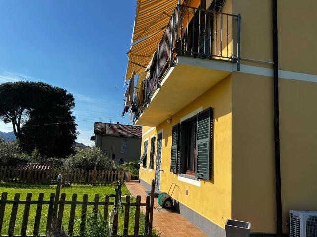 Villa Indipendente in vendita a Bolano, Liguria