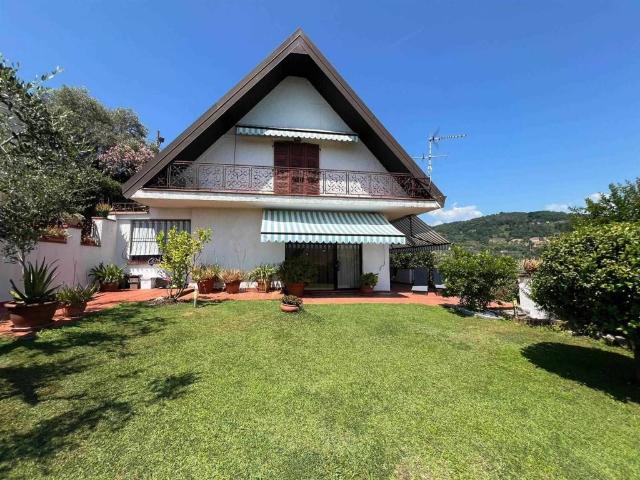 Villa Indipendente in vendita a Villa, Bolano