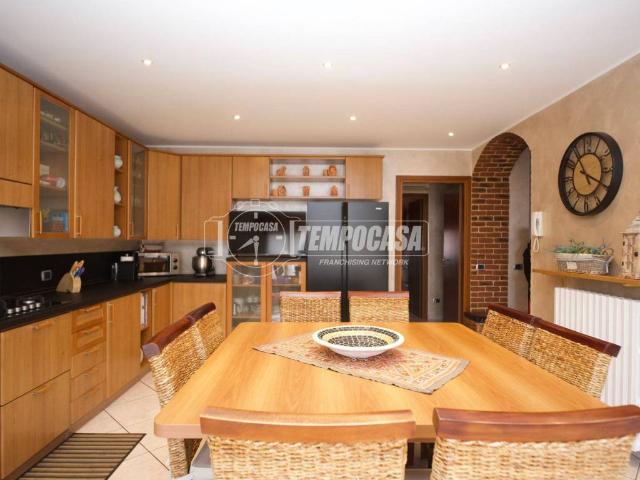 Villa Indipendente in vendita a Cascina Corridori, Bollate