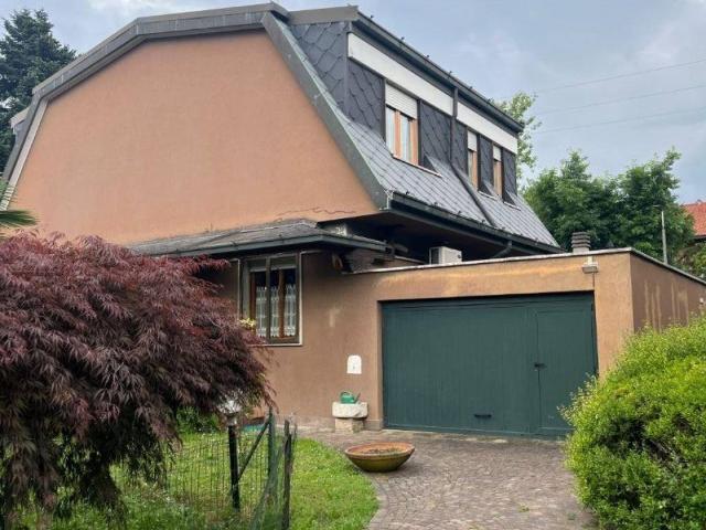 Villa Indipendente in vendita a Cascina Corridori, Bollate