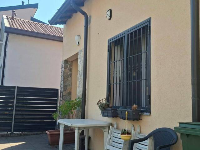 Villa Indipendente in vendita a Madonna in Campagna, Bollate