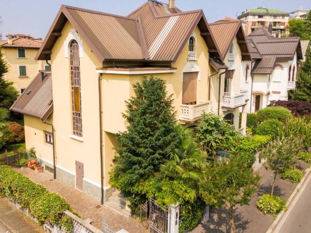 Villa Indipendente in vendita a Madonna in Campagna, Bollate