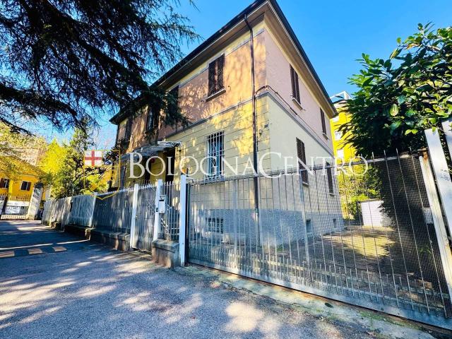 Villa Indipendente in vendita a Santo Stefano, Bologna