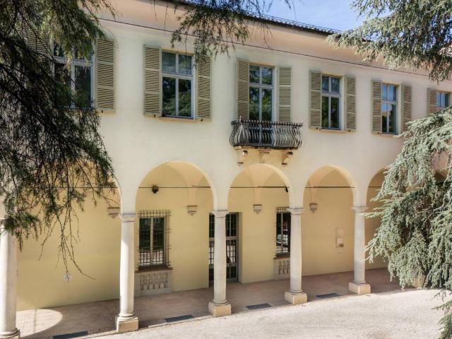 Villa Indipendente in vendita a Santo Stefano, Bologna