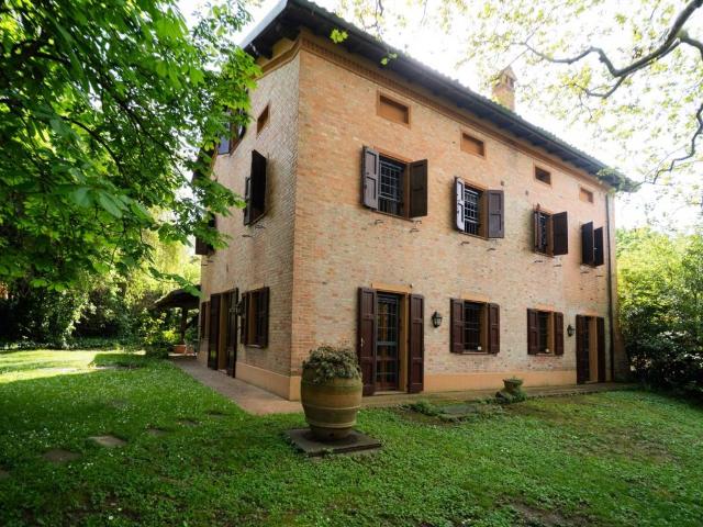 Villa Indipendente in vendita a Santo Stefano, Bologna