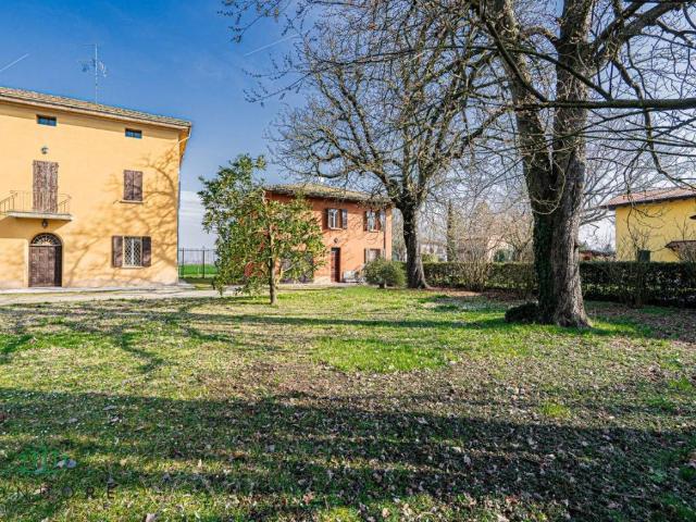 Villa Indipendente in vendita a San Donato-San Vitale, Bologna