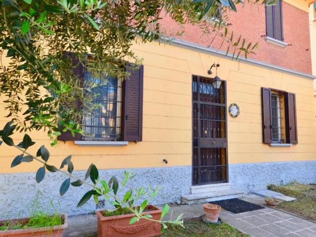Villa Indipendente in vendita a Monte Donato, Bologna