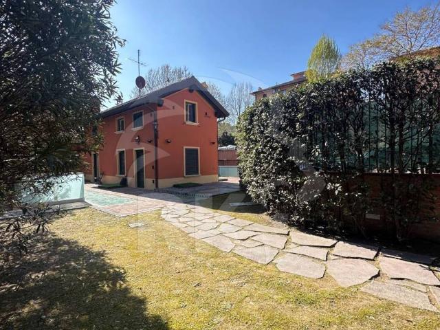Villa Indipendente in vendita a Porto-Saragozza, Bologna