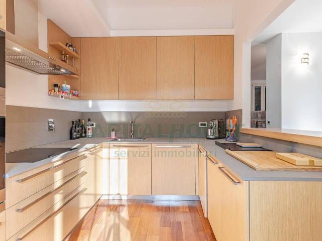 Villa Indipendente in vendita a Porto-Saragozza, Bologna