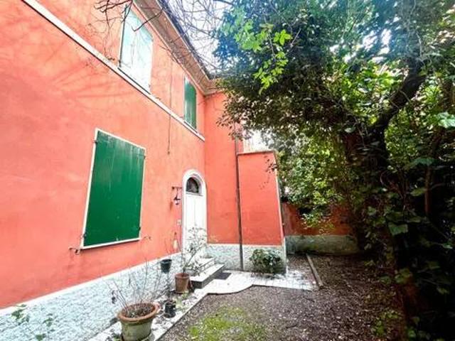 Villa Indipendente in vendita a Santo Stefano, Bologna