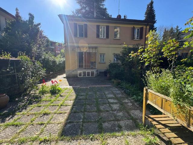 Villa Indipendente in vendita a Santo Stefano, Bologna