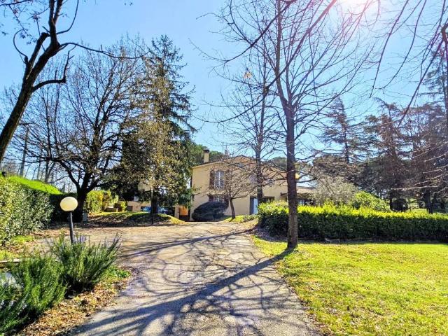Villa Indipendente in vendita a Monte Donato, Bologna