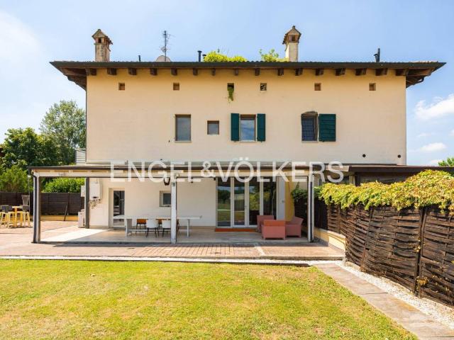 Villa Indipendente in vendita a San Nicolò di Villola, Bologna