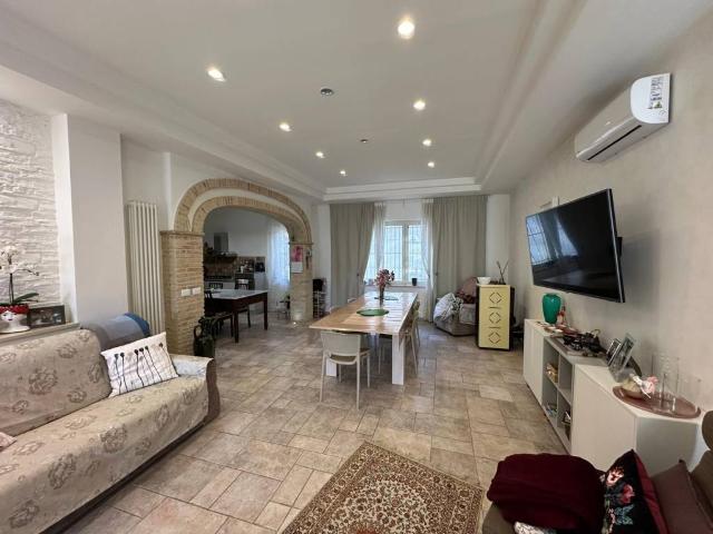 Villa Indipendente in vendita a Bolognano, Abruzzo
