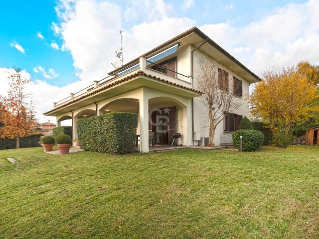 Villa Indipendente in vendita a San Lorenzo Nuovo, Lazio