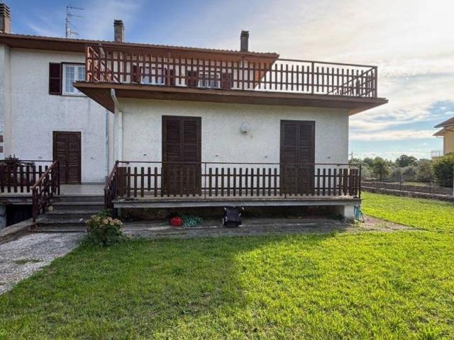 Villa Indipendente in vendita a Bolsena, Lazio