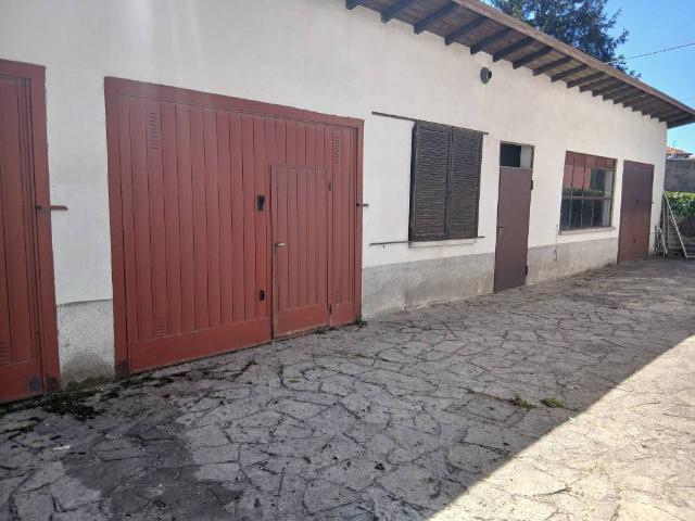 Villa Indipendente in vendita a Boltiere, Lombardia