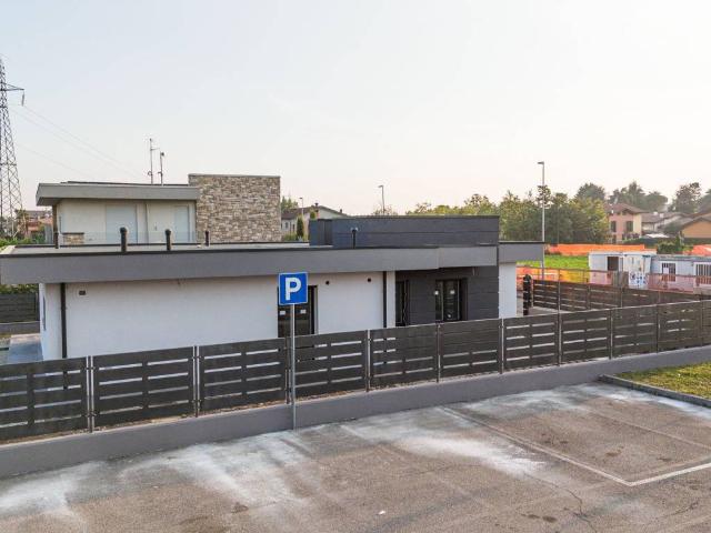 Villa Indipendente in vendita a Boltiere, Bergamo