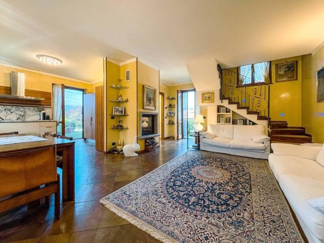 Villa Indipendente in vendita a Piemonte, Novara
