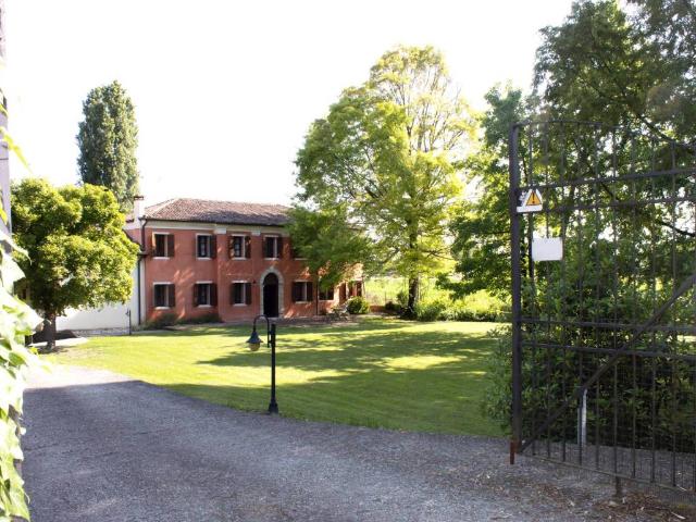 Villa Indipendente in vendita a Bolzano Vicentino, Veneto