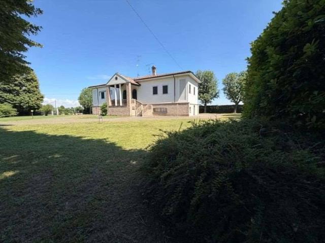Villa Indipendente in vendita a Gorghetto, Bomporto