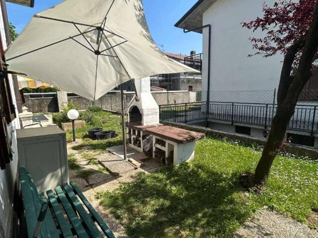 Villa Indipendente in vendita a Bonate Sopra, Lombardia