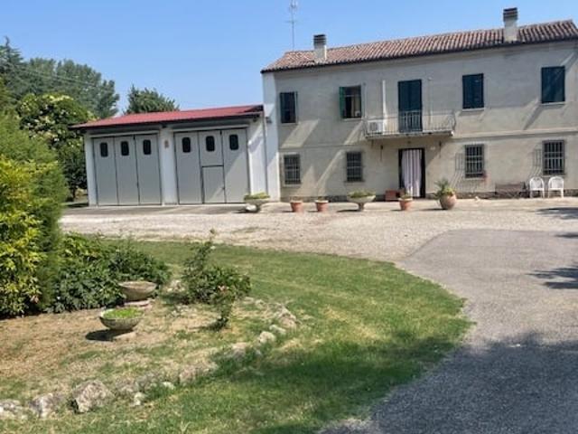 Villa Indipendente in vendita a Unione Alto Ferrarese, Bondeno