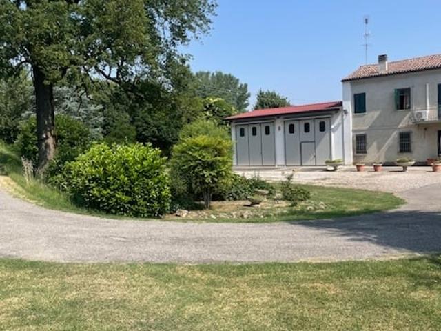 Villa Indipendente in vendita a Unione Alto Ferrarese, Bondeno